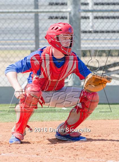 Thumbnail 2 in Highlands Ranch vs. La Salle (Coach Bob National Invitational) photogallery.