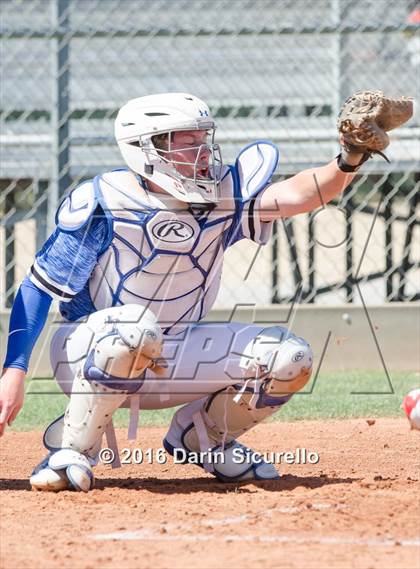 Thumbnail 3 in Highlands Ranch vs. La Salle (Coach Bob National Invitational) photogallery.