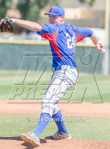 Thumbnail 2 in Highlands Ranch vs. La Salle (Coach Bob National Invitational) photogallery.