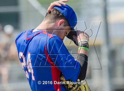 Thumbnail 2 in Highlands Ranch vs. La Salle (Coach Bob National Invitational) photogallery.