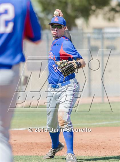 Thumbnail 1 in Highlands Ranch vs. La Salle (Coach Bob National Invitational) photogallery.