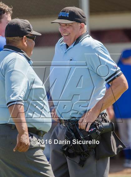 Thumbnail 3 in Highlands Ranch vs. La Salle (Coach Bob National Invitational) photogallery.