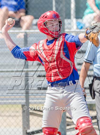 Thumbnail 3 in Highlands Ranch vs. La Salle (Coach Bob National Invitational) photogallery.