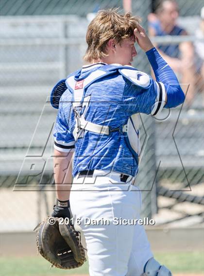 Thumbnail 1 in Highlands Ranch vs. La Salle (Coach Bob National Invitational) photogallery.