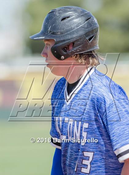 Thumbnail 3 in Highlands Ranch vs. La Salle (Coach Bob National Invitational) photogallery.
