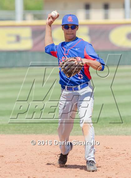 Thumbnail 2 in Highlands Ranch vs. La Salle (Coach Bob National Invitational) photogallery.