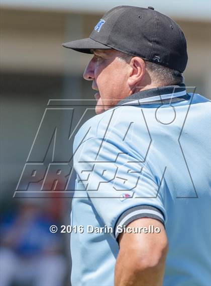 Thumbnail 2 in Highlands Ranch vs. La Salle (Coach Bob National Invitational) photogallery.