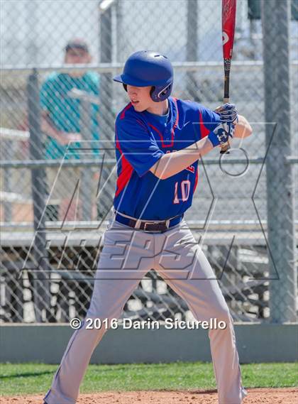 Thumbnail 2 in Highlands Ranch vs. La Salle (Coach Bob National Invitational) photogallery.
