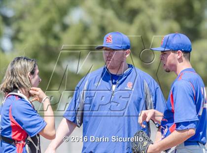 Thumbnail 2 in Highlands Ranch vs. La Salle (Coach Bob National Invitational) photogallery.