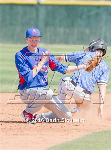 Thumbnail 2 in Highlands Ranch vs. La Salle (Coach Bob National Invitational) photogallery.