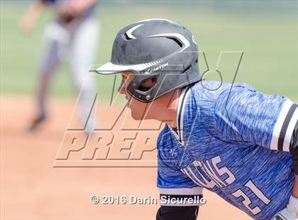 Thumbnail 3 in Highlands Ranch vs. La Salle (Coach Bob National Invitational) photogallery.
