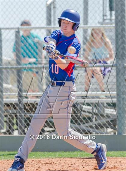Thumbnail 3 in Highlands Ranch vs. La Salle (Coach Bob National Invitational) photogallery.