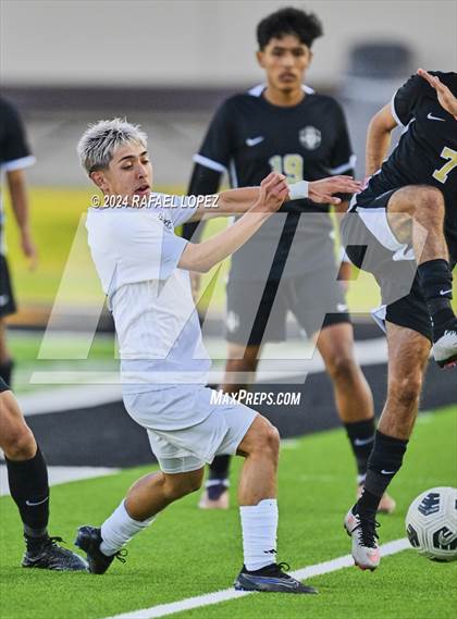 Thumbnail 2 in Goose Creek Memorial @ Galena Park (UIL Soccer 5A Region 3 Regional Quarter Final) photogallery.