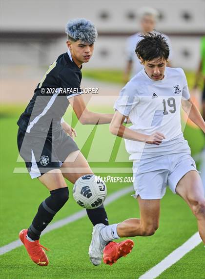 Thumbnail 1 in Goose Creek Memorial @ Galena Park (UIL Soccer 5A Region 3 Regional Quarter Final) photogallery.