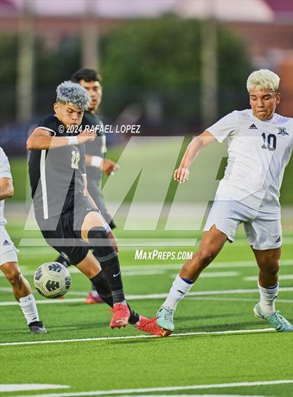 Thumbnail 1 in Goose Creek Memorial @ Galena Park (UIL Soccer 5A Region 3 Regional Quarter Final) photogallery.