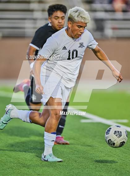 Thumbnail 1 in Goose Creek Memorial @ Galena Park (UIL Soccer 5A Region 3 Regional Quarter Final) photogallery.
