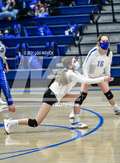 Thumbnail 1 in JV: Los Alamos @ St. Michael's photogallery.