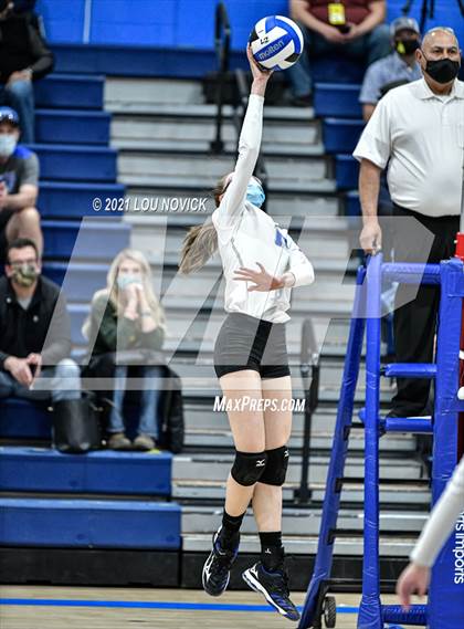 Thumbnail 3 in JV: Los Alamos @ St. Michael's photogallery.
