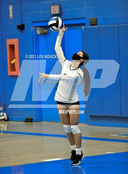 Thumbnail 2 in JV: Los Alamos @ St. Michael's photogallery.