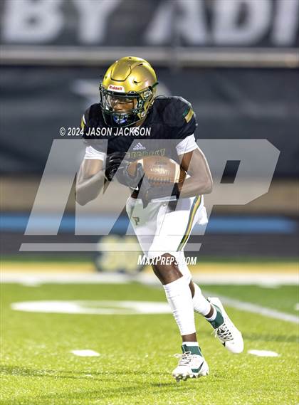 Thumbnail 1 in Pinecrest vs Apex (Moore County Kick-Off Classic) photogallery.