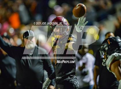 Thumbnail 1 in Desert Edge @ Salpointe Catholic (AIA 5A Semifinal Playoff) photogallery.