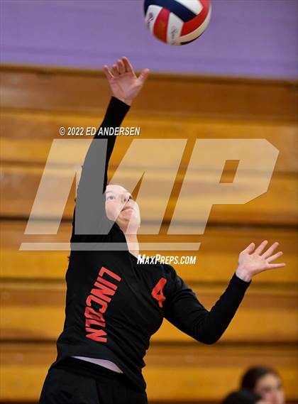 Thumbnail 3 in Eureka vs Lincoln (Yerington Tournament) photogallery.