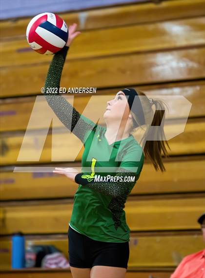 Thumbnail 1 in Eureka vs Lincoln (Yerington Tournament) photogallery.