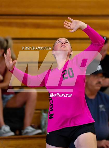 Thumbnail 2 in Eureka vs Lincoln (Yerington Tournament) photogallery.