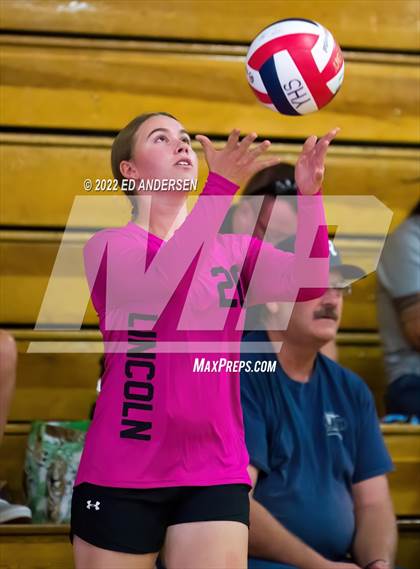Thumbnail 2 in Eureka vs Lincoln (Yerington Tournament) photogallery.