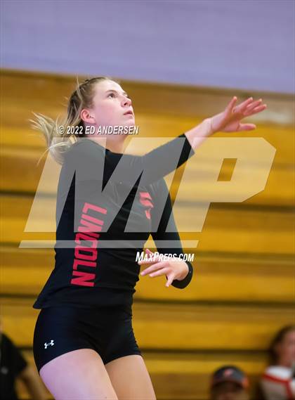 Thumbnail 3 in Eureka vs Lincoln (Yerington Tournament) photogallery.