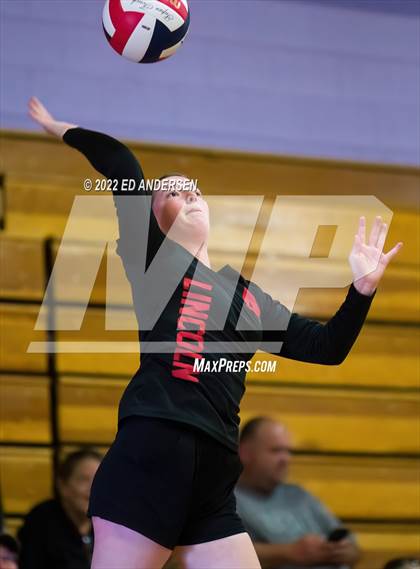 Thumbnail 3 in Eureka vs Lincoln (Yerington Tournament) photogallery.