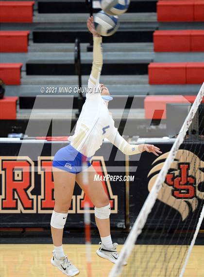Thumbnail 2 in Santa Margarita @ JSerra Catholic photogallery.