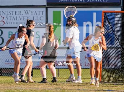 Thumbnail 2 in J.L. Mann vs. Boiling Springs (SCHSL 5A Playoff Round 1) photogallery.