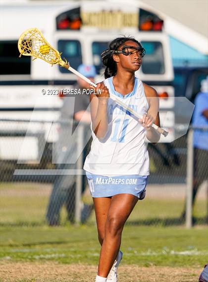 Thumbnail 2 in J.L. Mann vs. Boiling Springs (SCHSL 5A Playoff Round 1) photogallery.