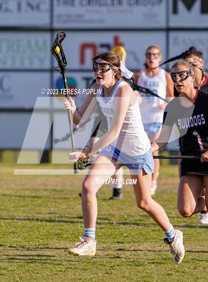Thumbnail 2 in J.L. Mann vs. Boiling Springs (SCHSL 5A Playoff Round 1) photogallery.