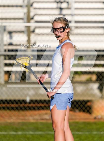 Thumbnail 1 in J.L. Mann vs. Boiling Springs (SCHSL 5A Playoff Round 1) photogallery.