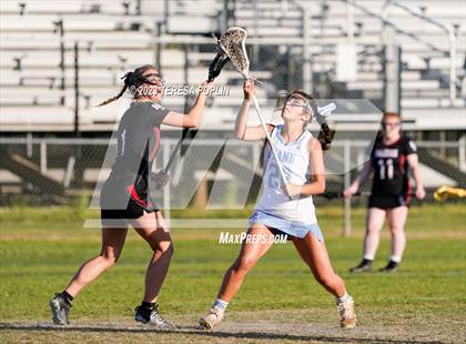 Thumbnail 2 in J.L. Mann vs. Boiling Springs (SCHSL 5A Playoff Round 1) photogallery.
