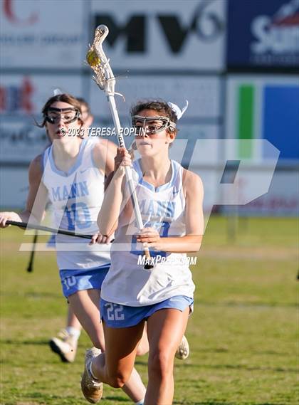 Thumbnail 3 in J.L. Mann vs. Boiling Springs (SCHSL 5A Playoff Round 1) photogallery.