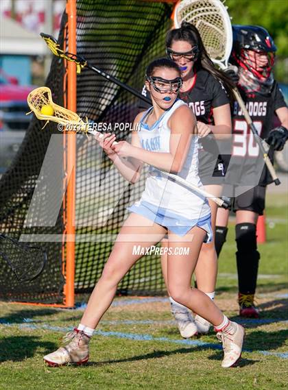 Thumbnail 3 in J.L. Mann vs. Boiling Springs (SCHSL 5A Playoff Round 1) photogallery.