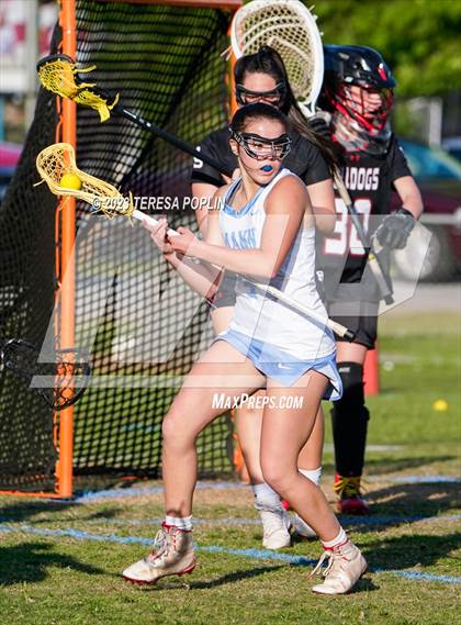 Thumbnail 2 in J.L. Mann vs. Boiling Springs (SCHSL 5A Playoff Round 1) photogallery.