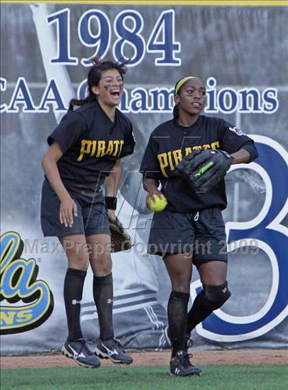 Thumbnail 2 in San Pedro vs. Banning (CIF LA City Section Final) photogallery.