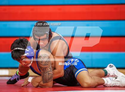 Thumbnail 2 in NIAA 4A Quarterfinals photogallery.