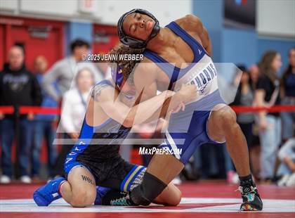 Thumbnail 2 in NIAA 4A Quarterfinals photogallery.