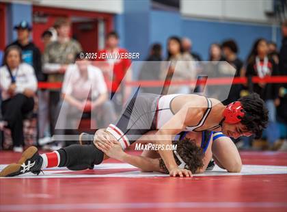Thumbnail 2 in NIAA 4A Quarterfinals photogallery.