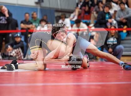 Thumbnail 1 in NIAA 4A Quarterfinals photogallery.