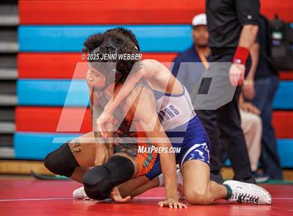 Thumbnail 2 in NIAA 4A Quarterfinals photogallery.