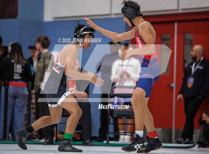 Thumbnail 2 in NIAA 4A Quarterfinals photogallery.