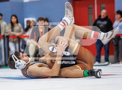 Thumbnail 2 in NIAA 4A Quarterfinals photogallery.