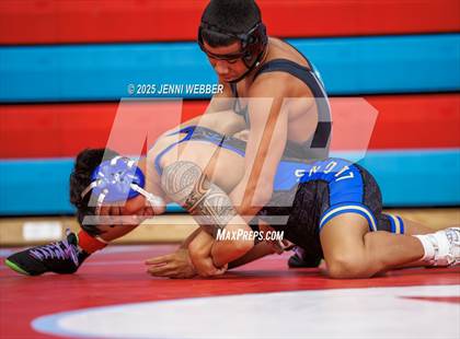 Thumbnail 1 in NIAA 4A Quarterfinals photogallery.