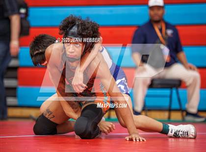 Thumbnail 3 in NIAA 4A Quarterfinals photogallery.
